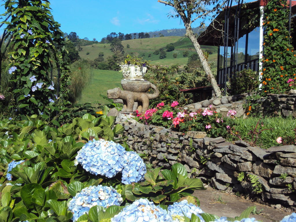 Guayabo Lodge Santa Cruz (Cartago) Exterior foto